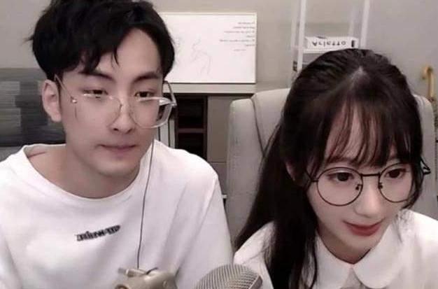 情感吃瓜主播,揭秘情感吃瓜主播的趣味人生